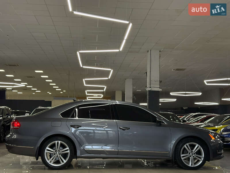 Седан Volkswagen Passat 2013 в Николаеве