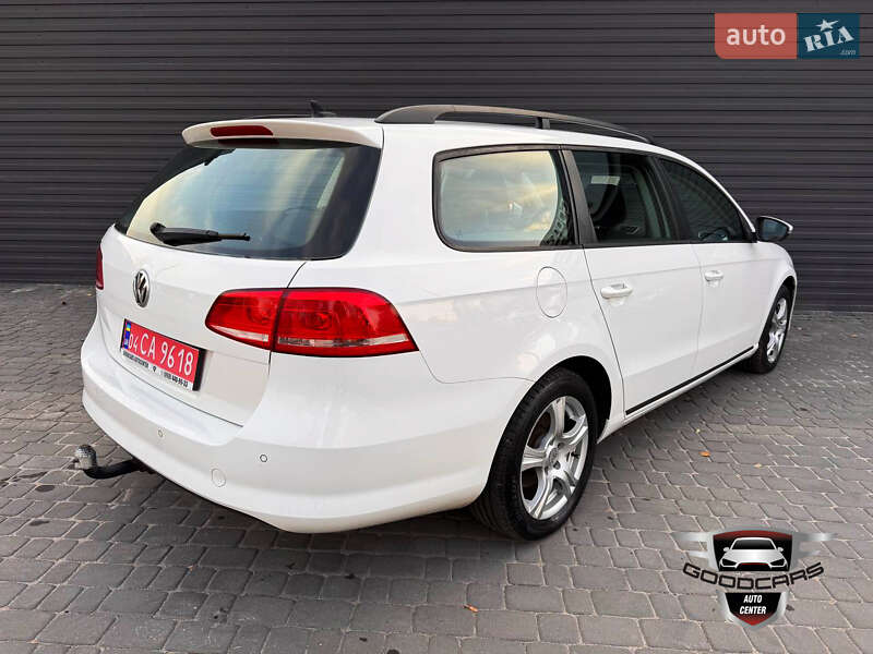 Універсал Volkswagen Passat 2011 в Кам'янському