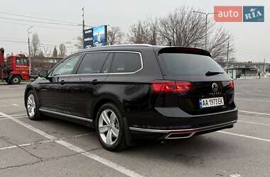 Универсал Volkswagen Passat 2020 в Киеве