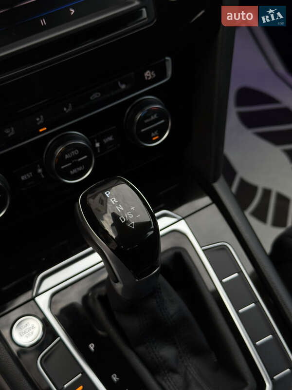 Универсал Volkswagen Passat 2016 в Житомире