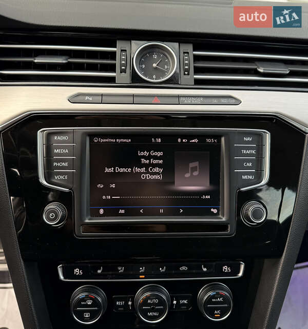 Универсал Volkswagen Passat 2016 в Житомире