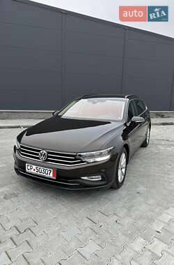 Універсал Volkswagen Passat 2019 в Бережанах