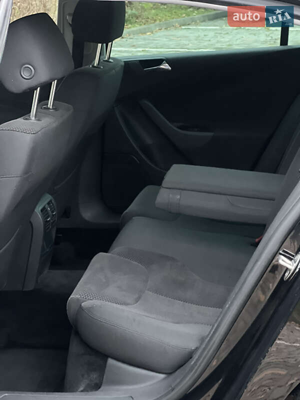 Седан Volkswagen Passat 2006 в Ивано-Франковске