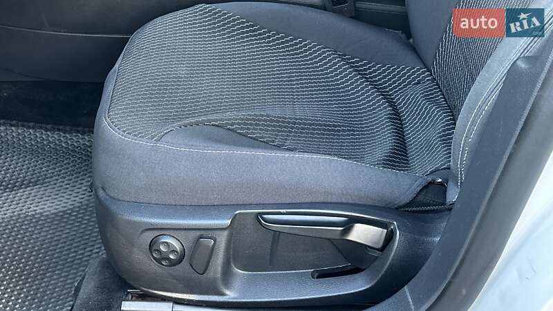 Универсал Volkswagen Passat 2012 в Дрогобыче фото 46 Универсал Volkswagen Passat 2012 в Дрогобыче