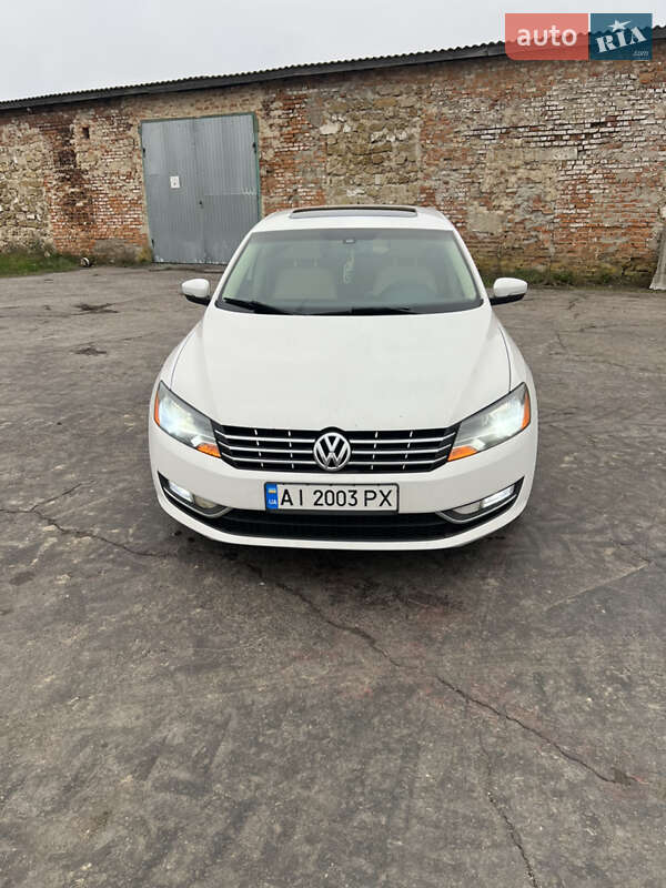 Седан Volkswagen Passat 2012 в Тетієві