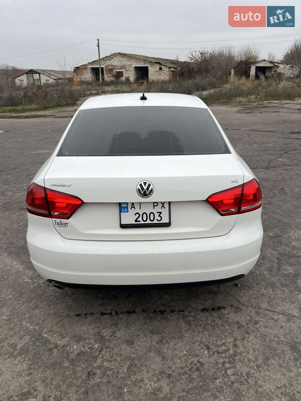 Седан Volkswagen Passat 2012 в Тетієві