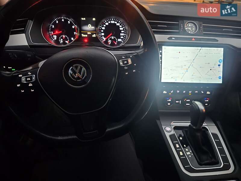 Седан Volkswagen Passat 2016 в Броварах фото 26 Седан Volkswagen Passat 2016 в Броварах