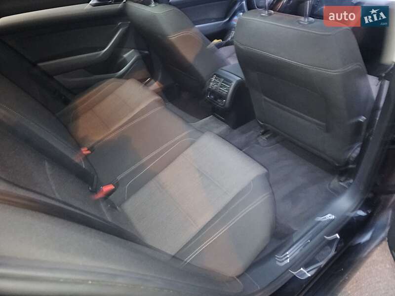 Седан Volkswagen Passat 2016 в Броварах фото 51 Седан Volkswagen Passat 2016 в Броварах