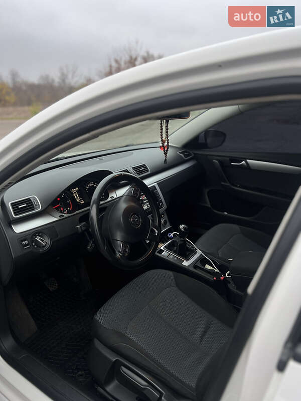 Седан Volkswagen Passat 2012 в Подільську