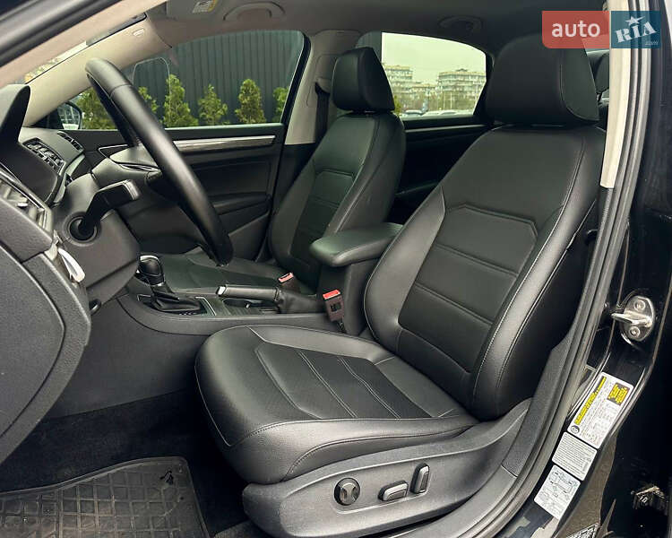Седан Volkswagen Passat 2015 в Киеве