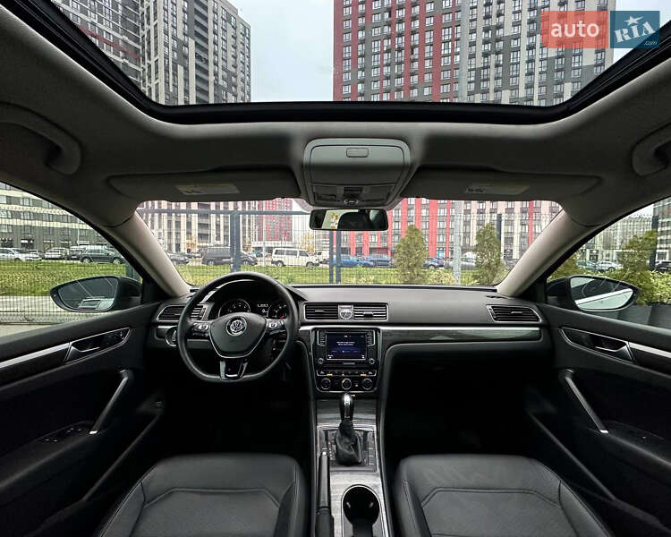 Седан Volkswagen Passat 2015 в Киеве