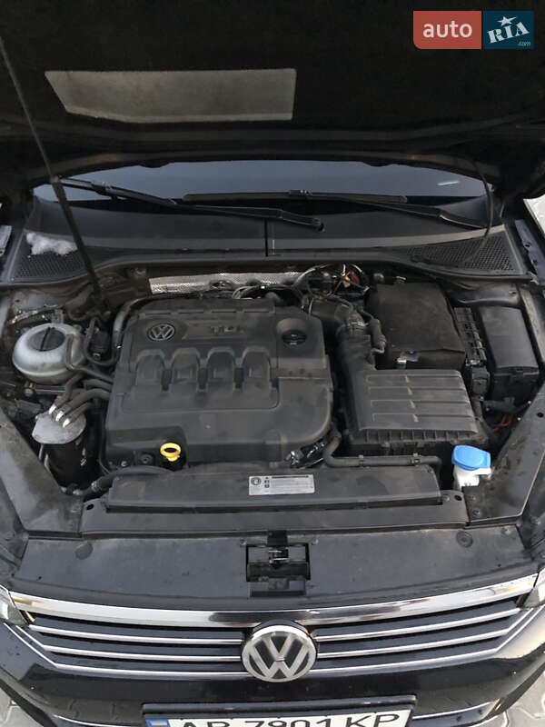 Универсал Volkswagen Passat 2016 в Бориславе