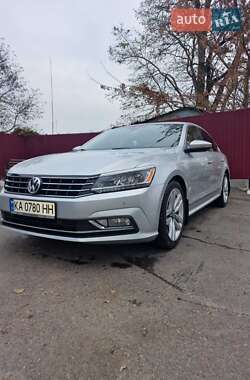 Седан Volkswagen Passat 2017 в Чернигове