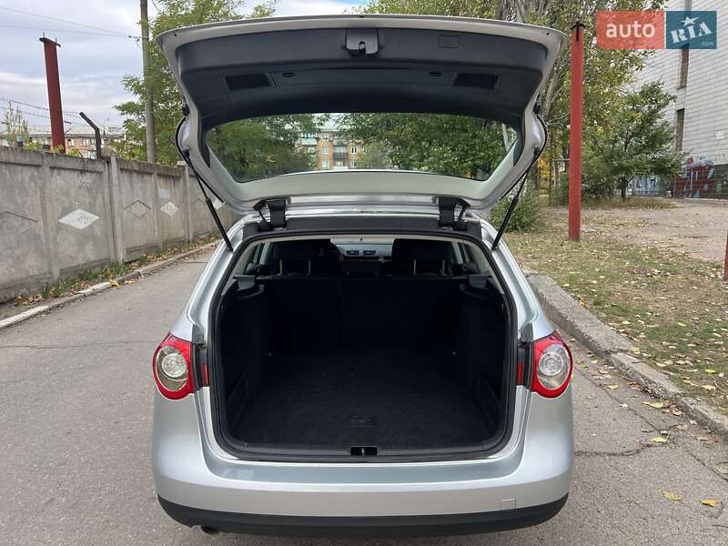 Универсал Volkswagen Passat 2006 в Запорожье