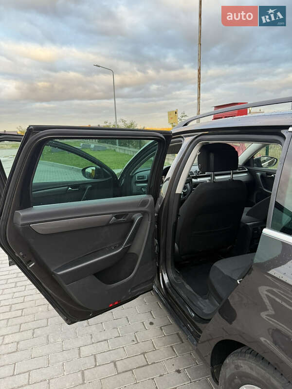 Универсал Volkswagen Passat 2011 в Ровно