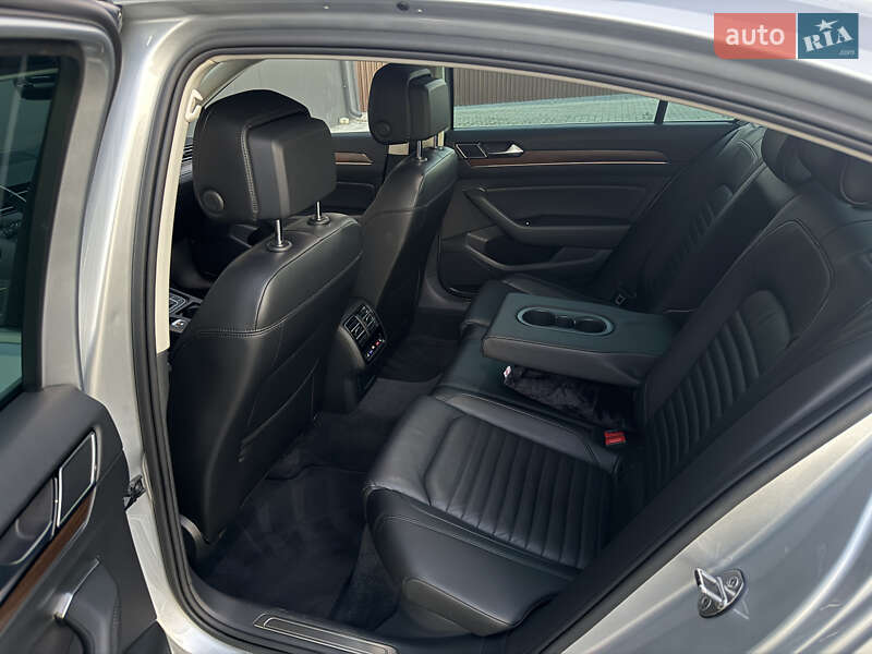 Седан Volkswagen Passat 2018 в Луцке фото 15 Седан Volkswagen Passat 2018 в Луцке
