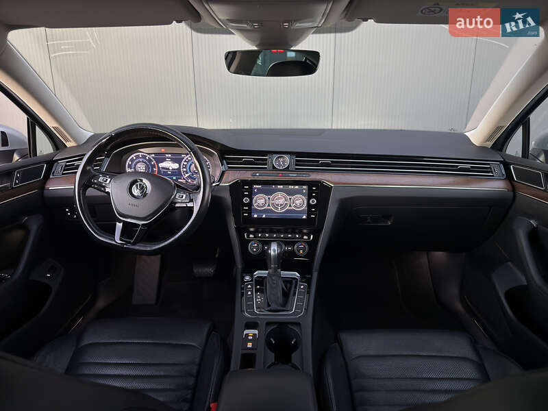Седан Volkswagen Passat 2018 в Луцке фото 18 Седан Volkswagen Passat 2018 в Луцке