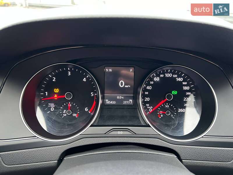 Седан Volkswagen Passat 2018 в Києві