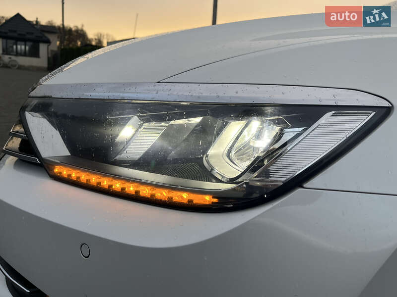 Универсал Volkswagen Passat 2018 в Львове