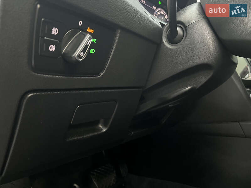 Универсал Volkswagen Passat 2018 в Львове