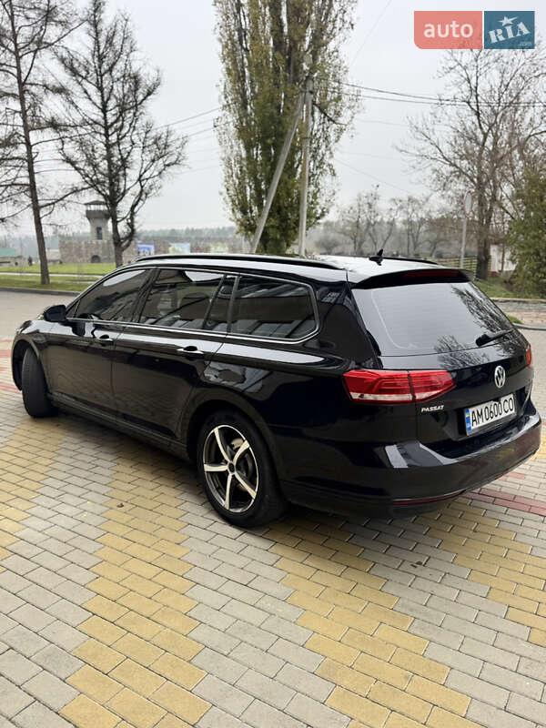 Универсал Volkswagen Passat 2016 в Звягеле фото 3 Универсал Volkswagen Passat 2016 в Звягеле