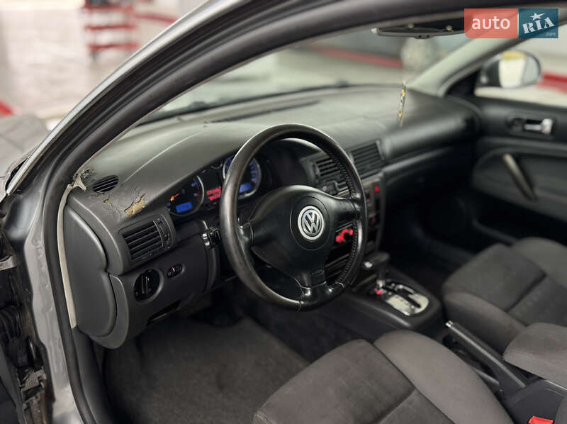 Универсал Volkswagen Passat 2004 в Ильинцах