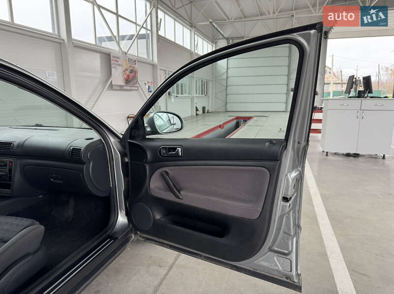 Универсал Volkswagen Passat 2004 в Ильинцах