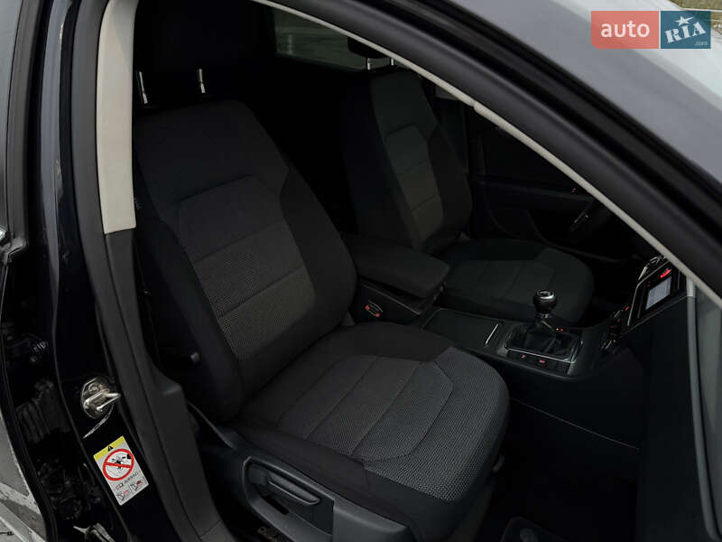 Универсал Volkswagen Passat 2011 в Малине фото 16 Универсал Volkswagen Passat 2011 в Малине