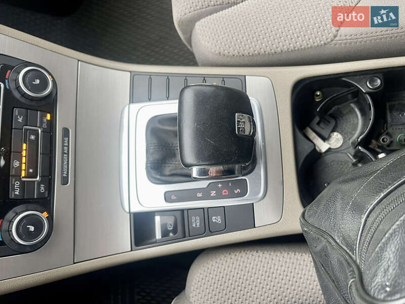 Седан Volkswagen Passat 2007 в Киеве