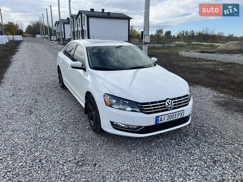 Седан Volkswagen Passat 2012 в Тетієві