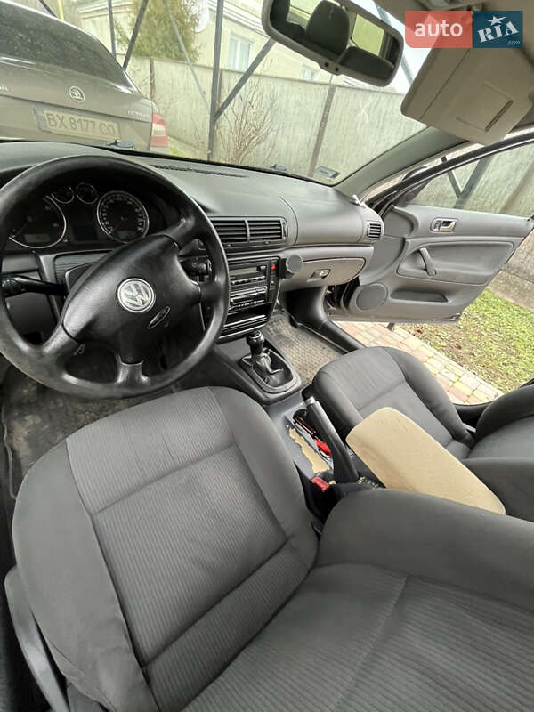 Универсал Volkswagen Passat 2003 в Белогорье