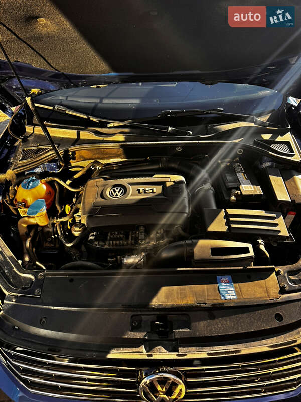 Седан Volkswagen Passat 2016 в Волочиске