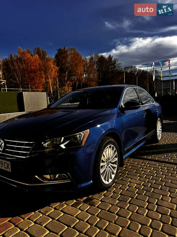 Седан Volkswagen Passat 2016 в Волочиске