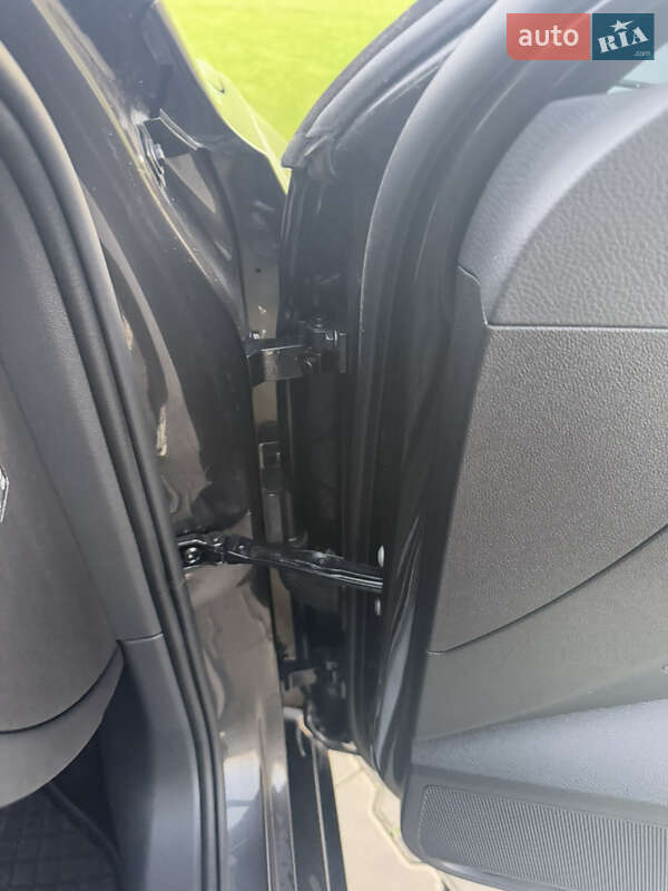 Седан Volkswagen Passat 2022 в Луцке