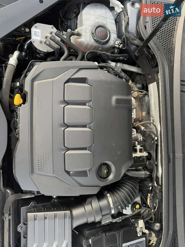 Седан Volkswagen Passat 2022 в Луцке