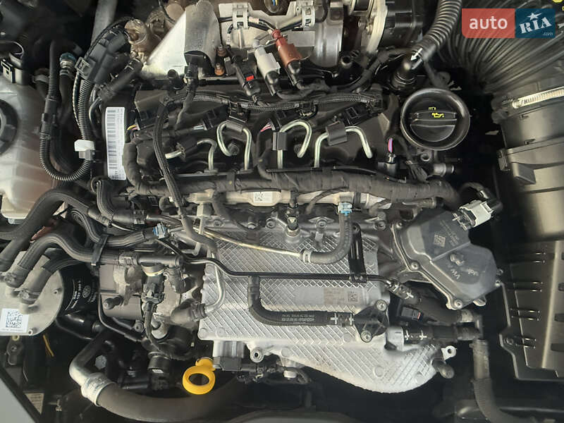 Седан Volkswagen Passat 2022 в Луцке