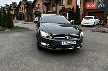 Універсал Volkswagen Passat 2013 в Вінниці