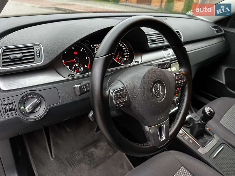 Универсал Volkswagen Passat 2013 в Виннице фото 14 Универсал Volkswagen Passat 2013 в Виннице