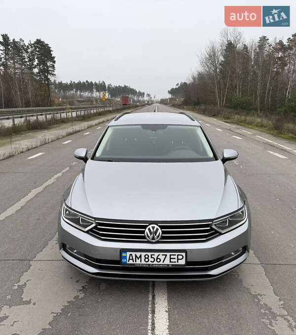 Универсал Volkswagen Passat 2017 в Житомире