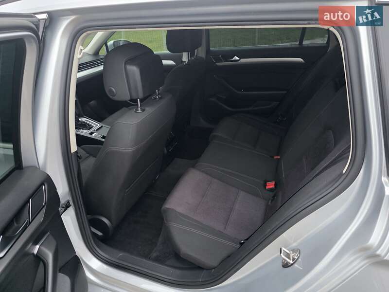 Универсал Volkswagen Passat 2019 в Снятине