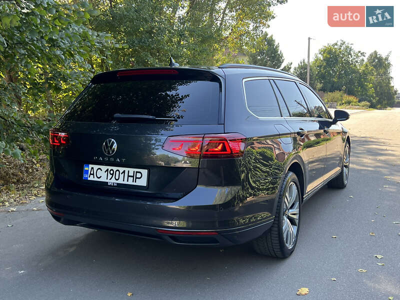 Универсал Volkswagen Passat 2020 в Киеве