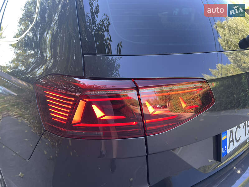 Универсал Volkswagen Passat 2020 в Киеве