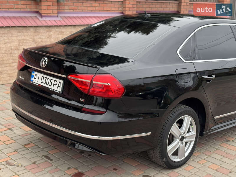 Седан Volkswagen Passat 2016 в Одессе