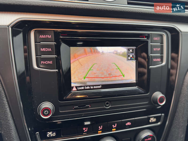 Седан Volkswagen Passat 2016 в Одессе