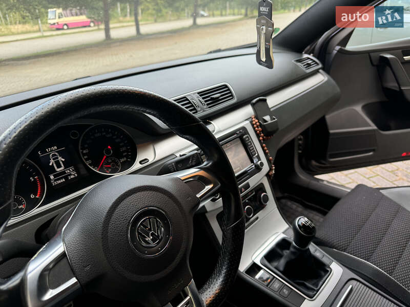 Универсал Volkswagen Passat 2014 в Дрогобыче