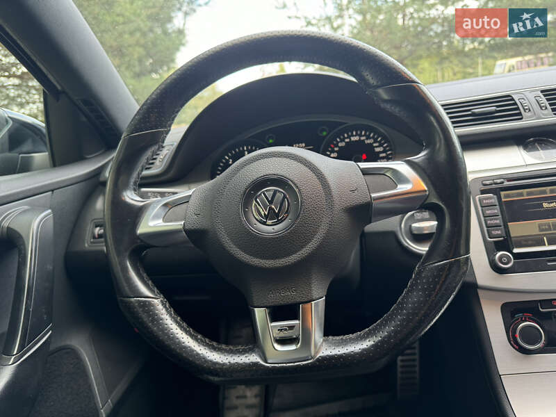 Универсал Volkswagen Passat 2014 в Дрогобыче