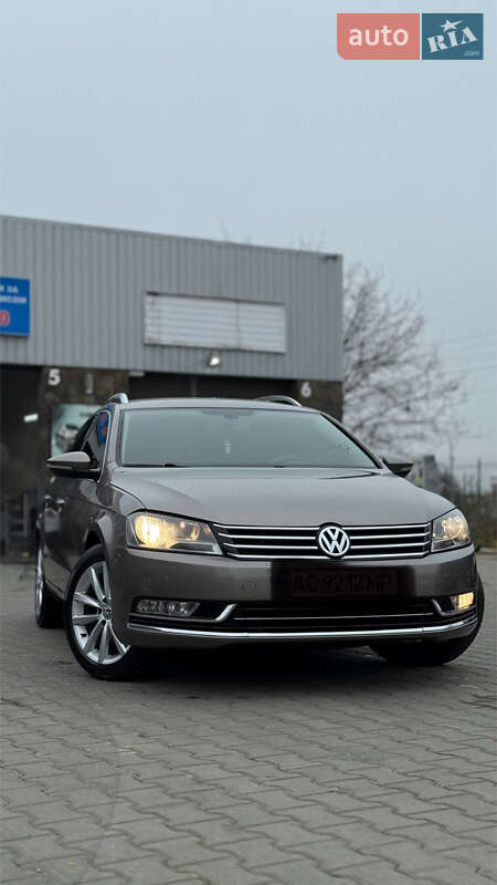 Универсал Volkswagen Passat 2011 в Луцке