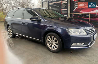 Універсал Volkswagen Passat 2012 в Рівному