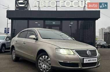 Седан Volkswagen Passat 2007 в Києві