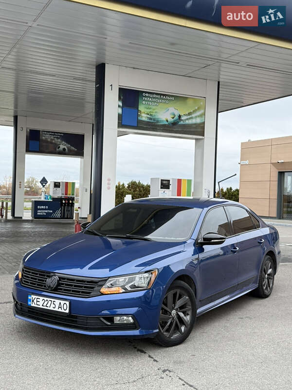 Седан Volkswagen Passat 2017 в Дніпрі